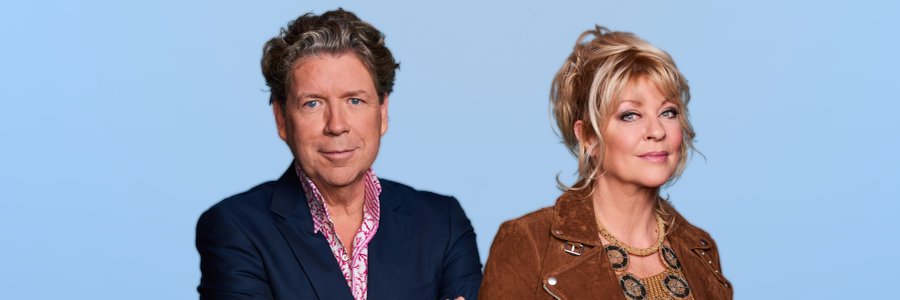 Manuëla Kemp en Henkjan Smits presenteren televisieprogramma NPO Radio 5 Evergreen Top 1000