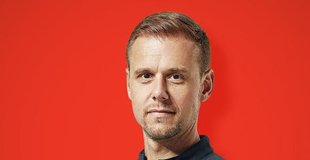 Armin van Buuren stapt over naar Qmusic en presenteert nieuwe hitlijst